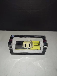 New Ray Vintage Diecast 1955 Pontiac Starchief Collectible Model Toy Car 1:43 - Picture 1 of 7