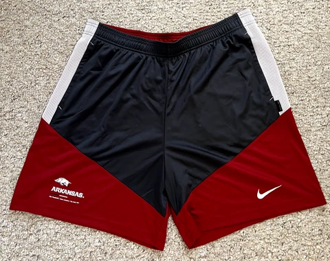 NIKE DRI-FIT ARKANSAS RAZORBACKS MENS XL SHORTS W/DRAWSTRING MULTI COLOR NEW MNT Cover