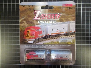Rokuhan Z gauge Z shorty EMD F7 ATSF ST012-1 model railroad diesel locomotive - Picture 1 of 2