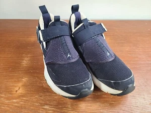 Jordan Trunner LX 11 Ossidiana Uomo Taglia 9.5 Blu + Bianco (467892-400) - Foto 1 di 10