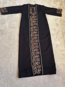 Vintage Palestinian Traditional Thobe- Hand-Embroidered Tatreez Dress - Picture 1 of 9
