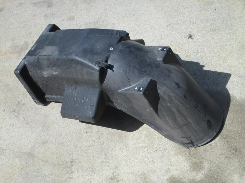 86 - 00 01 02 Protector guardabarros interior trasero Kawasaki Voyager XII ZG1200B 35023-1148 Foto 1 de 1