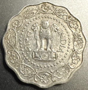 1972 India 10 Paise  - Picture 1 of 2