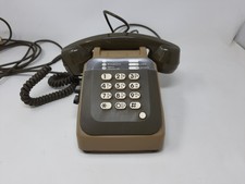 Ancien téléphone à touche marron et kaki socotel S63