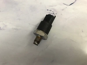 DELPHI HIGH PRESSURE FUEL RAIL SENSOR DELPHI 51HP02-02 9307Z502B - Picture 1 of 3