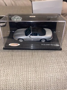 Jaguar XK8 2000 Platinium Silver - 1:43 Vitesse 25100 New Boxed Rare - Picture 1 of 4