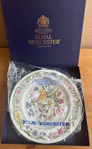 ROYAL WORCESTER - ROYAL HORTICULTURAL SOCIETY PLATE NO.3 1995 SUMMER FLOWERS - Picture 1 of 4