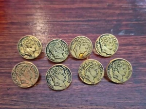 Lote de 8 botones de moneda de plástico tono dorado perfil Napoleón vintage 14 mm - Imagen 1 de 2