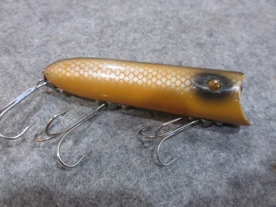 HEDDON LUCKY 13 2500 SERIES OJOS DE CRISTAL "ESCALA GOLDFISH" BUENO Foto 1 de 4