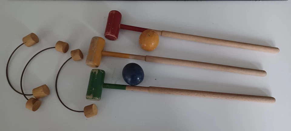 ANCIEN JEU DE CROQUET DE TABLE incomplet - Photo 1/1