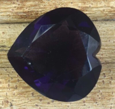 66.40 Ct Violet Amethyst Heart Shape Gemstone Certified E11107 Valentine's Sale - Image 1 of 4
