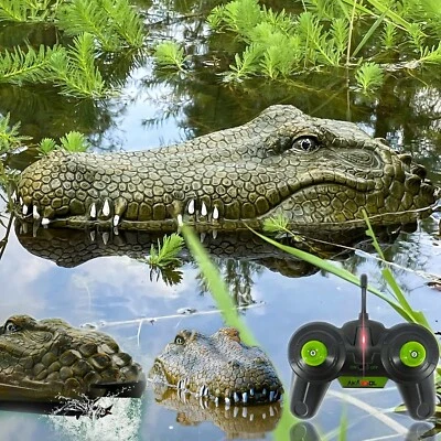 2.4 GHz Remote Control Floating Alligator Head RC Boat - Realistic Design - Image 1 of 4