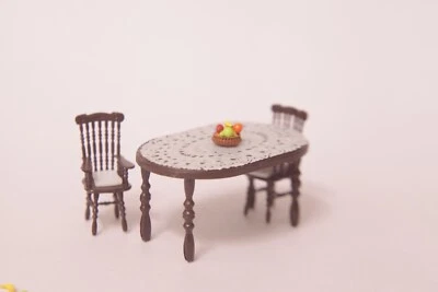 MAKI'S MINI'S Resin Printed Wicker Bowl of Fruit 1/48 O scale 1/4 with 8 fruit and table cloth