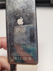 I Pod 2GB with charger used condition - Picture 1 of 3
