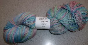 Das einzigartige Schafgarn Lametta Zehen "Freedom in Solitude" Superwash Merino/Tencel - Bild 1 von 5