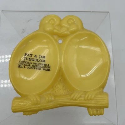 De colección Admiration Plástico Amarillo Love Birds Doble Cuchara Reposacabezas Hormigón Wa Foto 1 de 4