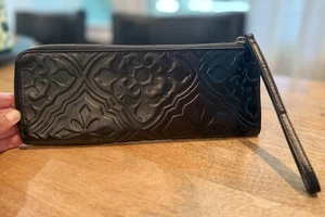 Hobo International geprägtes Leder Handgelenktasche Clutch Geldbörse schwarz - Bild 1 von 11