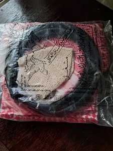 Arabisches Kopftuch Keffiyeh rot und weiß mit Seil und Kufi - Bild 1 von 4