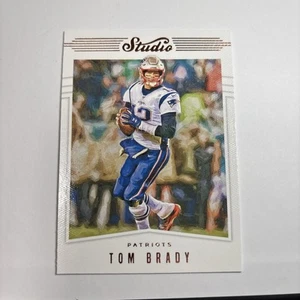 Panini Chronicles Studio 2019 Tom Brady #S17 - Foto 1 di 2