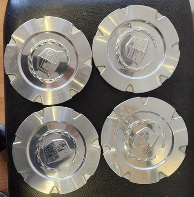 2007-2014 CADILLAC ESCALADE ESV EXT OEM Center Cap PN9596478 - Image 1 of 4