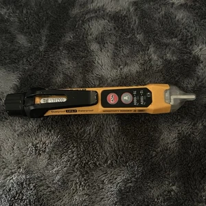 Klein Tools NCVT1XT Voltage Tester, Non-Contact Low Voltage Test Pen, 70V to - Picture 1 of 2
