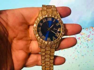 Relojes para hombre - Cara azul/banda dorada con pedrería - Muñeca grande 10-11" - Imagen 1 de 4