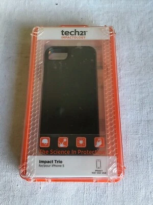 Nueva funda para teléfono celular Tech21 Impactology Impact Trio negra Apple iPhone 5 Foto 1 de 3