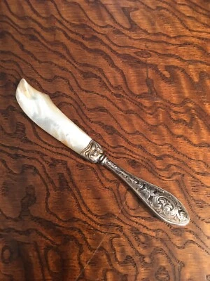Antique Sterling Caviar Knife ~ Lovely Design ~ Mother Of Pearl Blade - Image 1 of 3