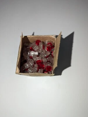 Box of 100 Genuine 3M Scotchlok UR2 Connectors - Image 1 of 2