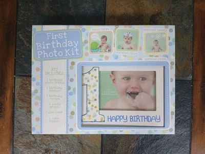 Kit de fotos de primer cumpleaños de género neutro  Foto 1 de 4