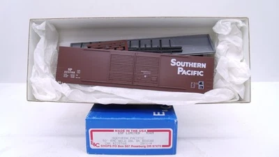 E&C Shops HO Southern Pacific SP 50' FMC Weld Dbl Door Train Box Car Kit 2801-4 - Image 1 of 4