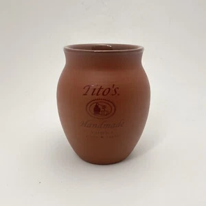 Taza de cóctel Cantarito de arcilla cerámica terracota vodka hecha a mano Tito's - Imagen 1 de 10