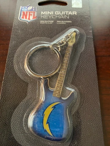 NFL Los Angeles Chargers Woodrow guitar key chain New on card Cover