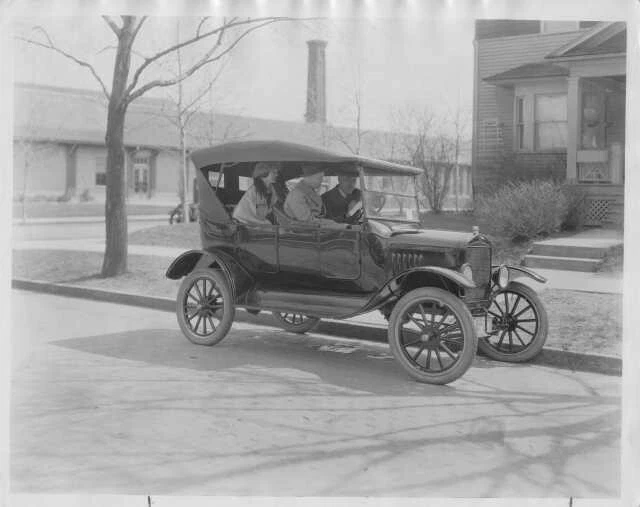 1920 Ford Model T Press Photo 0430 - Image 1 of 1