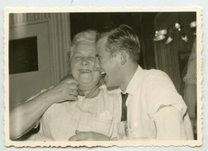 Oh his breath is Terrible! Close-talker Man Stuns Granny Woman Vtg 1950s Photo - Picture 1 of 1