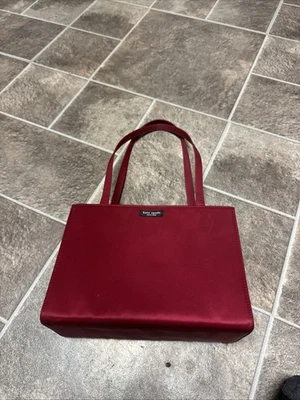 Bolso de Hombro Kate Spade New York Vintage Años 90 Rojo Satén Nylon Rectangular Mediano Foto 1 de 4