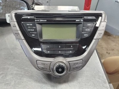 Equipo de audio Radio Mercado de Estados Unidos Receptor Cupé Se adapta a 11-13 ELANTRA 163381 Foto 1 de 4