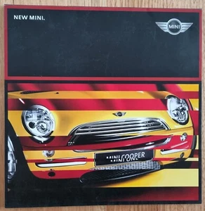 2001 UK ENGLAND RELEASE OF THE MINI ONE & COOPER S BROCHURE like MORRIS LEYLAND - Picture 1 of 7