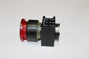 Siemens 3SB3001-1EA21, Illuminated Push Pull, 30mm, Red - Picture 1 of 7