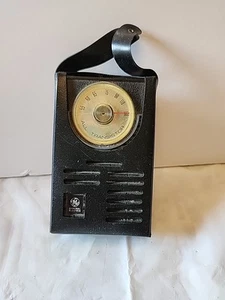 GE General Electric P1710a AM Transistor Radio - Sold As Is - Picture 1 of 5