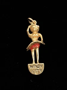 Dije o colgante falda Wells oro amarillo 14k Windy City Chicago dama 5,21 g - Imagen 1 de 4