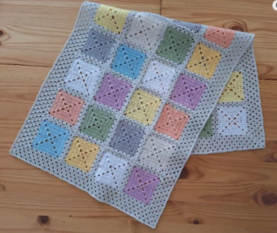 Häkeldecke Tischdecke Decke gehäkelt  65x32cm Baumwolle Tischwäsche häkeln - Bild 1 von 2