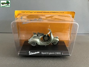 Miniature Motorcycle Scooter Vespa Sport 6 days 1952 au 1/18 - Picture 1 of 5