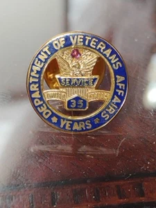 10K Gold--US Dept Of Veterans Affairs 35 Years Service Pin w/ 2 PT Ruby - Picture 1 of 4