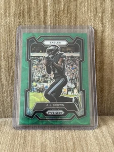 Mira telescópica Panini Prizm Football #236 AJ 2023 marrón verde/75 Eagles color partido SSP - Imagen 1 de 2