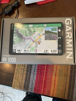 Garmin RV 1090 GPS con cámara de respaldo  Foto 1 de 4