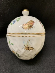 Delightful I.Godinger Spring Butterfly & Insect Porcelain Trinket Box--Gold Trim - Picture 1 of 6