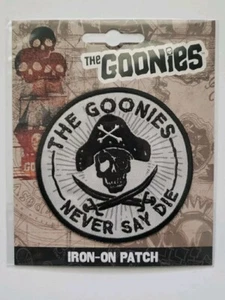 The Goonies "Never Say Die" runder bestickter Aufnäher NEU versiegelt - Bild 1 von 3