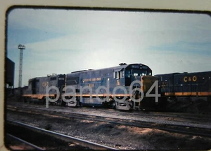 2 RR TRAIN Slide C&O Chesapeake & Ohio GE U25B #8128 Walbridge OH 1974 D47 - Picture 1 of 3