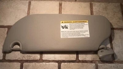 福特皇冠维多利亚警察 P71 P7B 拦截器右侧 VISOR Greystone 棕褐色  — 第 1/4 张图片